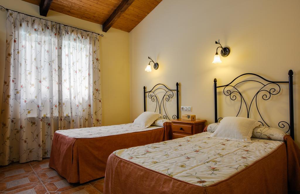 Casas Rurales Carroyosa del Jerte Navaconcejo Habitación foto